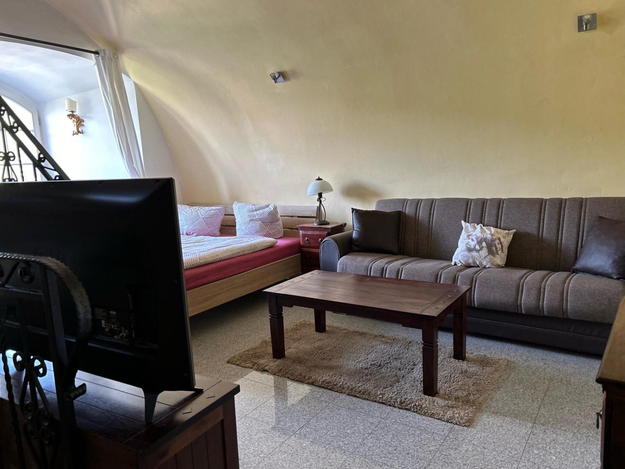 Rezidence Napoleon Apartment Loket Exterior foto